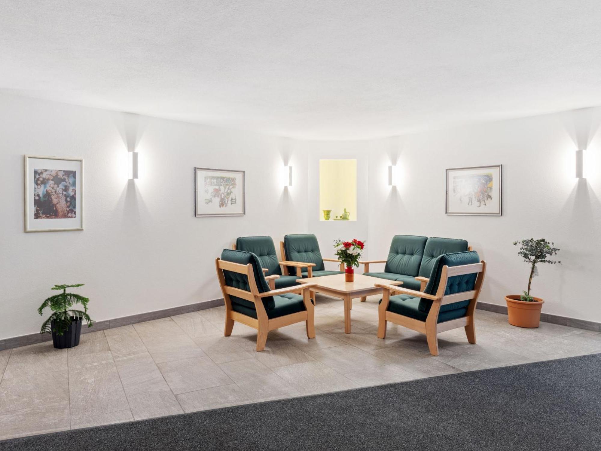 Apartment Parkareal - Utoring-8 By Interhome Давос Экстерьер фото
